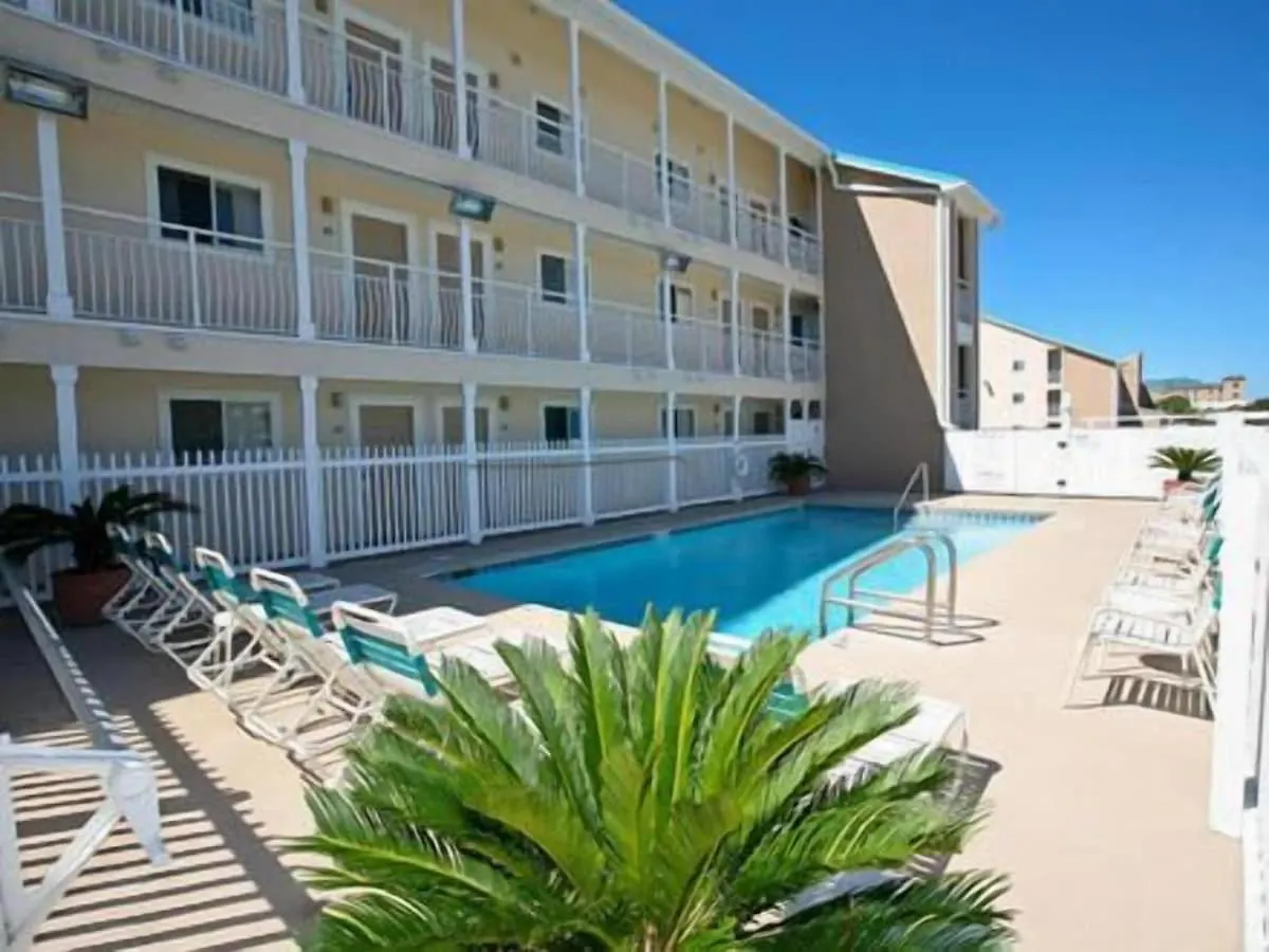 Crystal Sands Condos Free Beach Rentals Mar-Oct Destin